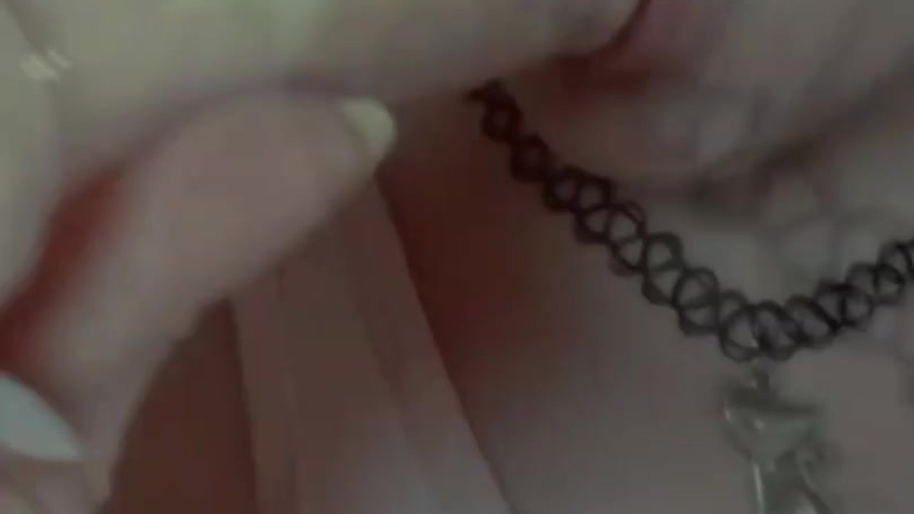 28 NENAMALA TRAVIESA ES CASTIGADA POR SU PADRASTRO. 15 min $2000/18 USD
