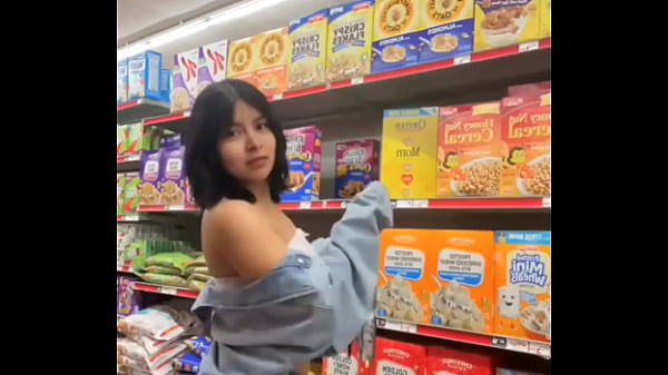 Camila showing off her nice ass in leggings