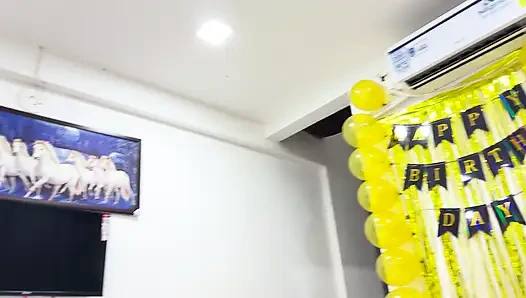 Girlfriend ne oyo birthday gift diya hindi