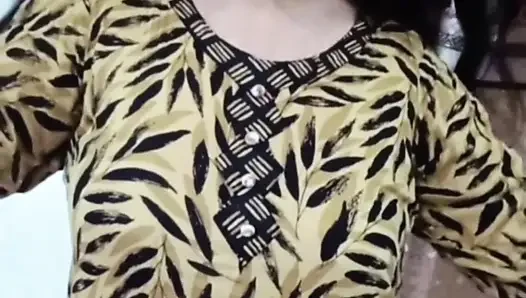 Hot bhabi showing her boobs to her devar ji on call