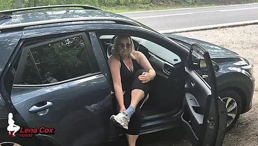 Risky Squirts by the Road