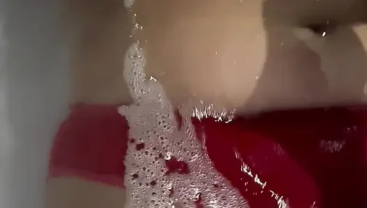 Indian Bbw Bhabhi Taking Shower in Bathtub Showing Her Huge Boobs and Pussy