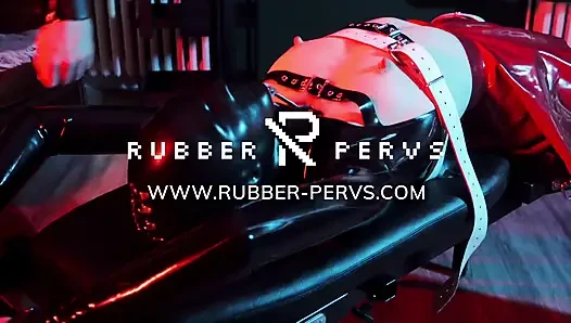 Slavegirl Masturbates in Hanging Cage
