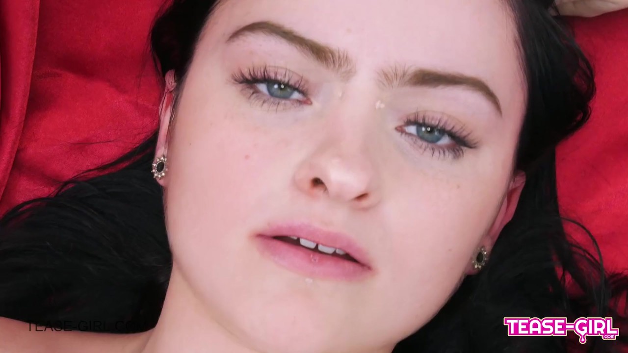 WOW This Teen is so hot