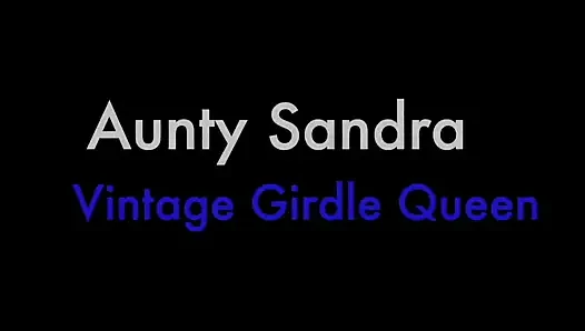 Aunty Sandra Layered up Again for You Vgq54