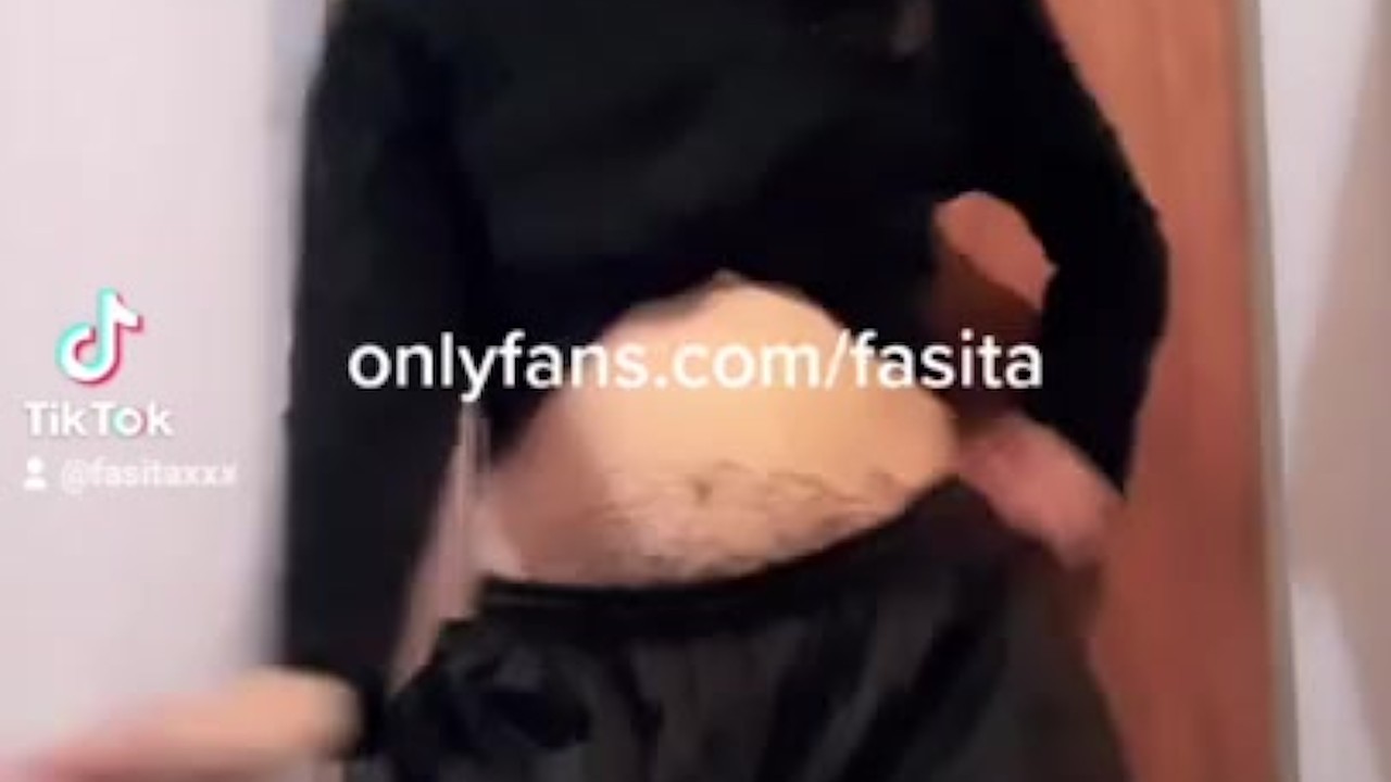 Latina perreando