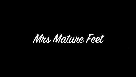Mrs Mature Feet at 63 years old 438
