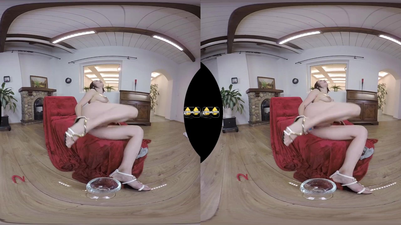 VR Pee Drinking With Victoria
