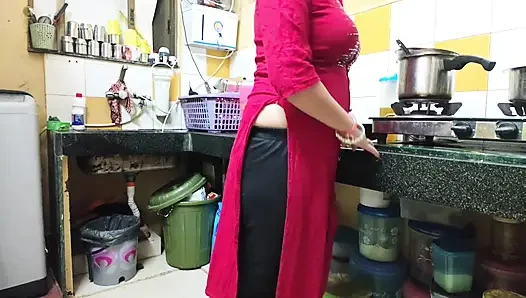 Bhabhi ko khana banane nhi diya devar ji ne kichen mai hi choda