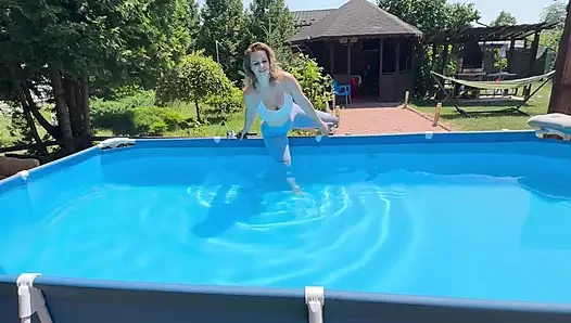 Dildo Fuck and Dildo Blowjob While Holding My Breath Underwater in Pool