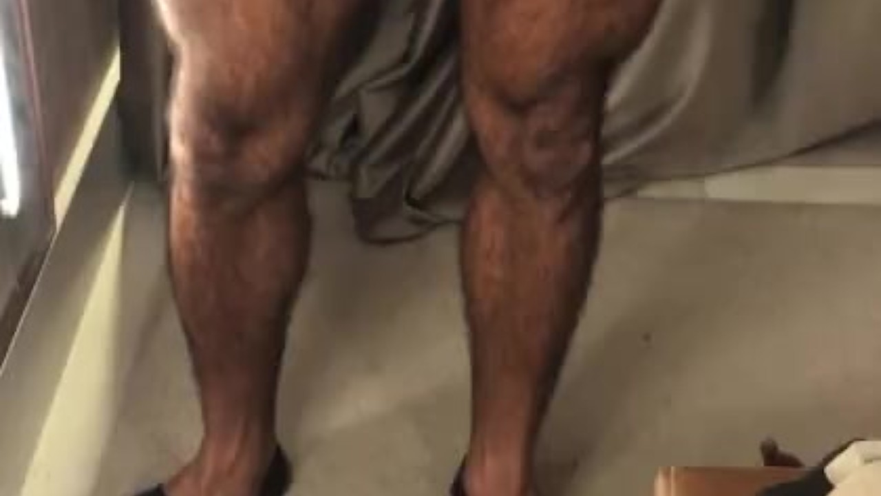 Bulge - Dressing in a store