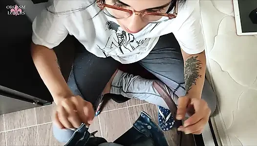 Sucking and milking a very thick milk
