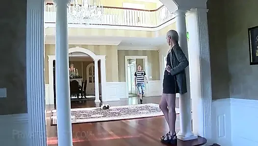 Leila loves being a secret slut