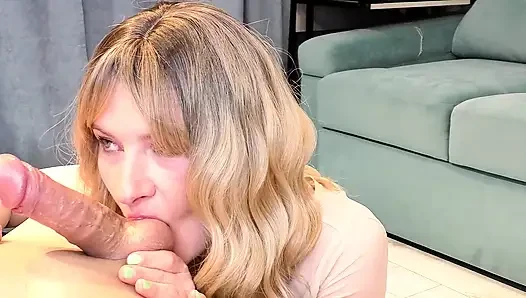 Sweet Blowjob From a Beautiful Girl