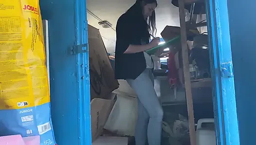 A Warehouse Worker Fucked the Manager Hard Right There on the Boxes and Put Her in Her Place