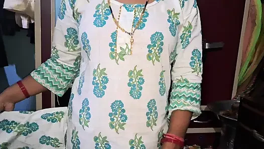 Bhabhi xshika changing cloth front of husband