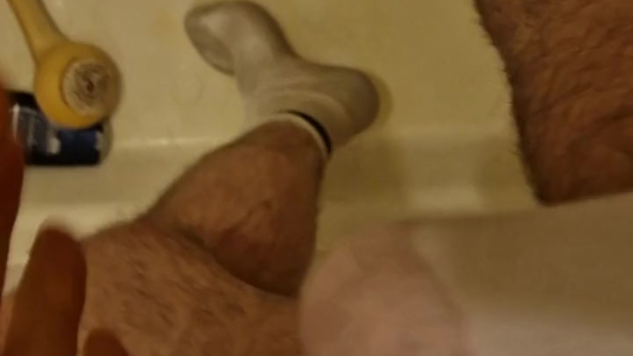 Pissing panties, feet and socks in the shower