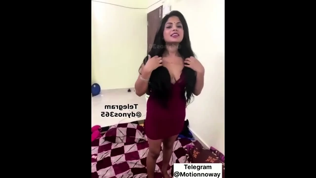 Indian strip chat model IT'S LALPARY full face fuck show