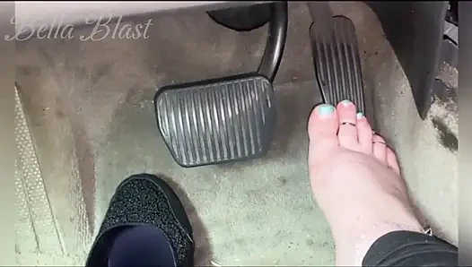 Pedal Play: Fast Speed and Jerk off Instructions with Big Feet, Full Control