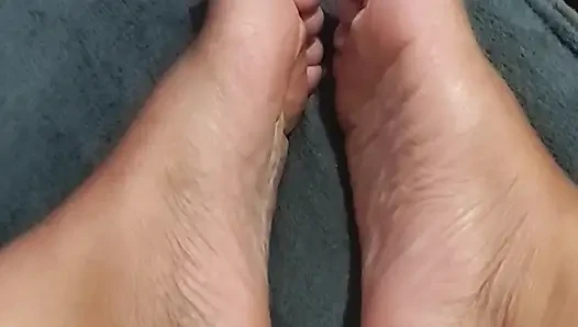 Oil Feet Fetish