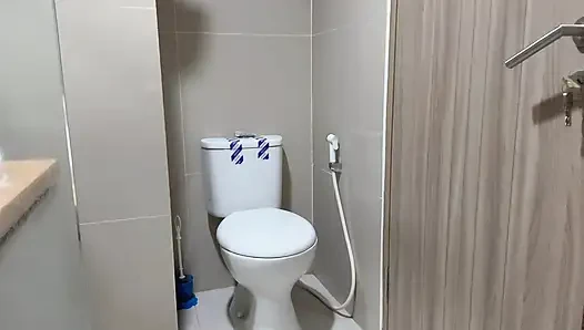 Intern Girl Taken By Boss To Public Bathroom