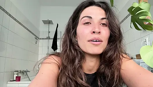 Vlog: I want to lose my gag reflex so fuck my throat please