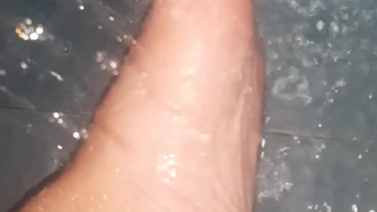 Showering my feets