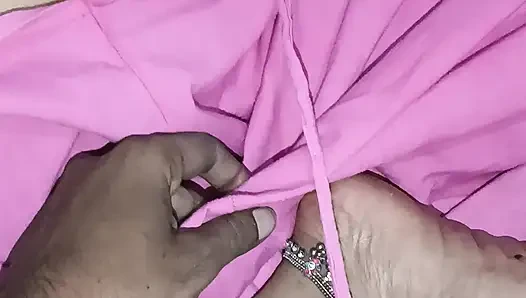 Bhabhi ko peticoat me dekha