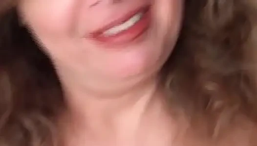 Mature beauty dresses and undresses to fuck hard, she loves to put very hard cocks