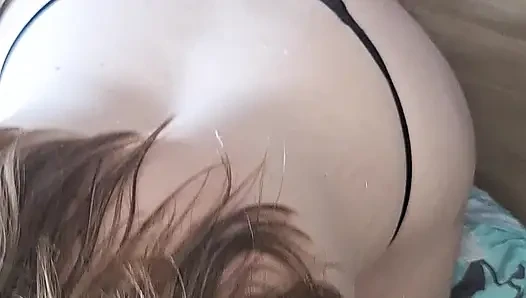 Curvy German Girlfriend gives Blowjob with Cumshot (POV)