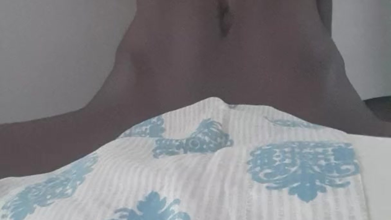 Abs and belly stretching/flexing