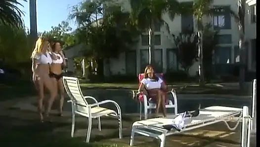 Outdoor fucking of two busty women