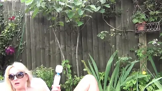 Using My Wand to Climax During Oily Cam Show