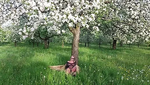 Granny Is Getting off While Masturbating Outside and Screaming!