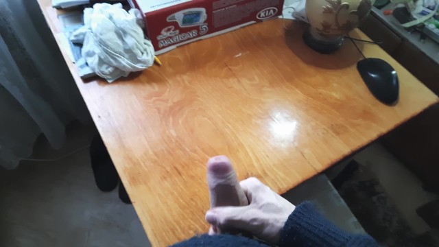 visiting a friend decided to masturbate quietly