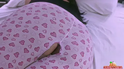 Durassnita's teasing leaves cum pooling inside