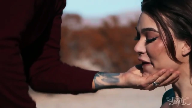 Lust In The Desert - Small Hands, Emma Rose
