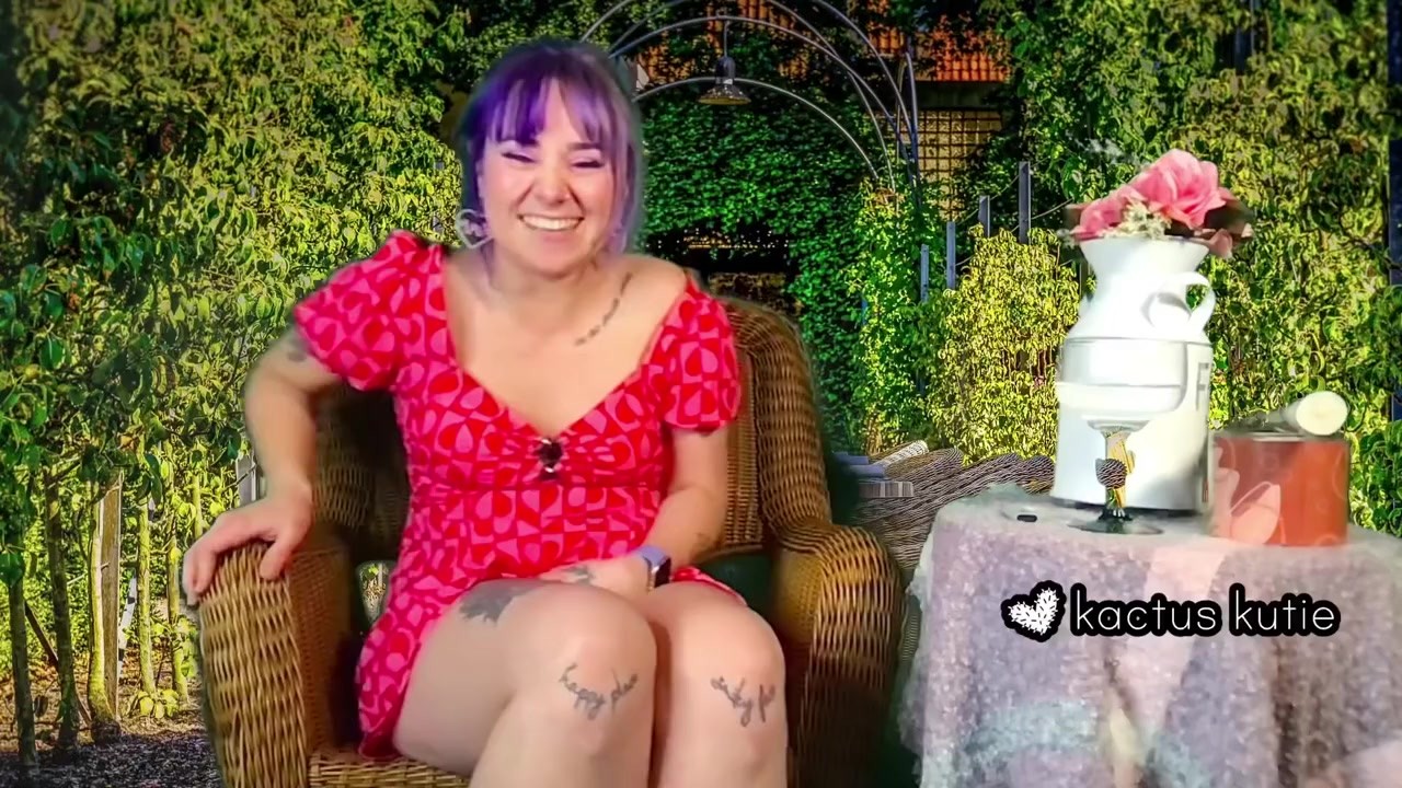 POV: VDay date pees at the table