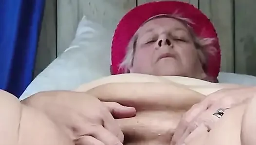 Gliding Fingers Into Her Hole Cumming Is Her Goal