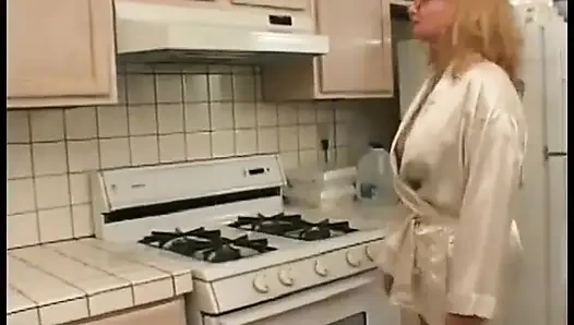 A sexy blonde anal slut gets banged and shows her gorgeous ass
