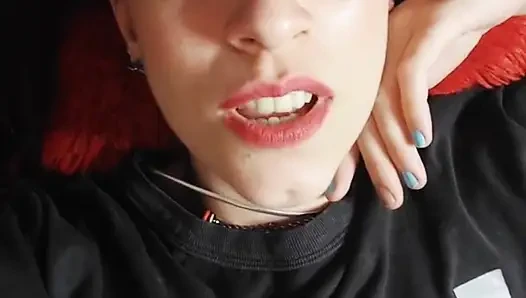 Shyyfxx Redhead Nympho Jerking off Before Christmas Dinner with Her in-laws