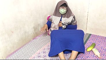 Indonesian hijab girl colmek