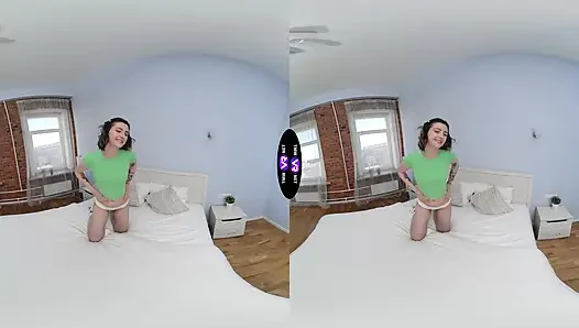 Horny Funky Town Fingers Her Cunt To Orgasm – TmwVRnet