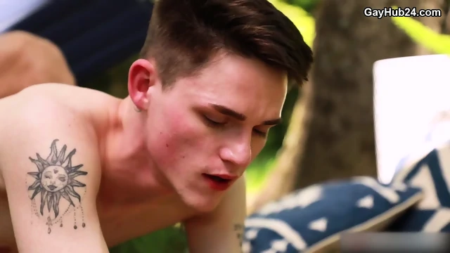Avery Jones And Roman Todd