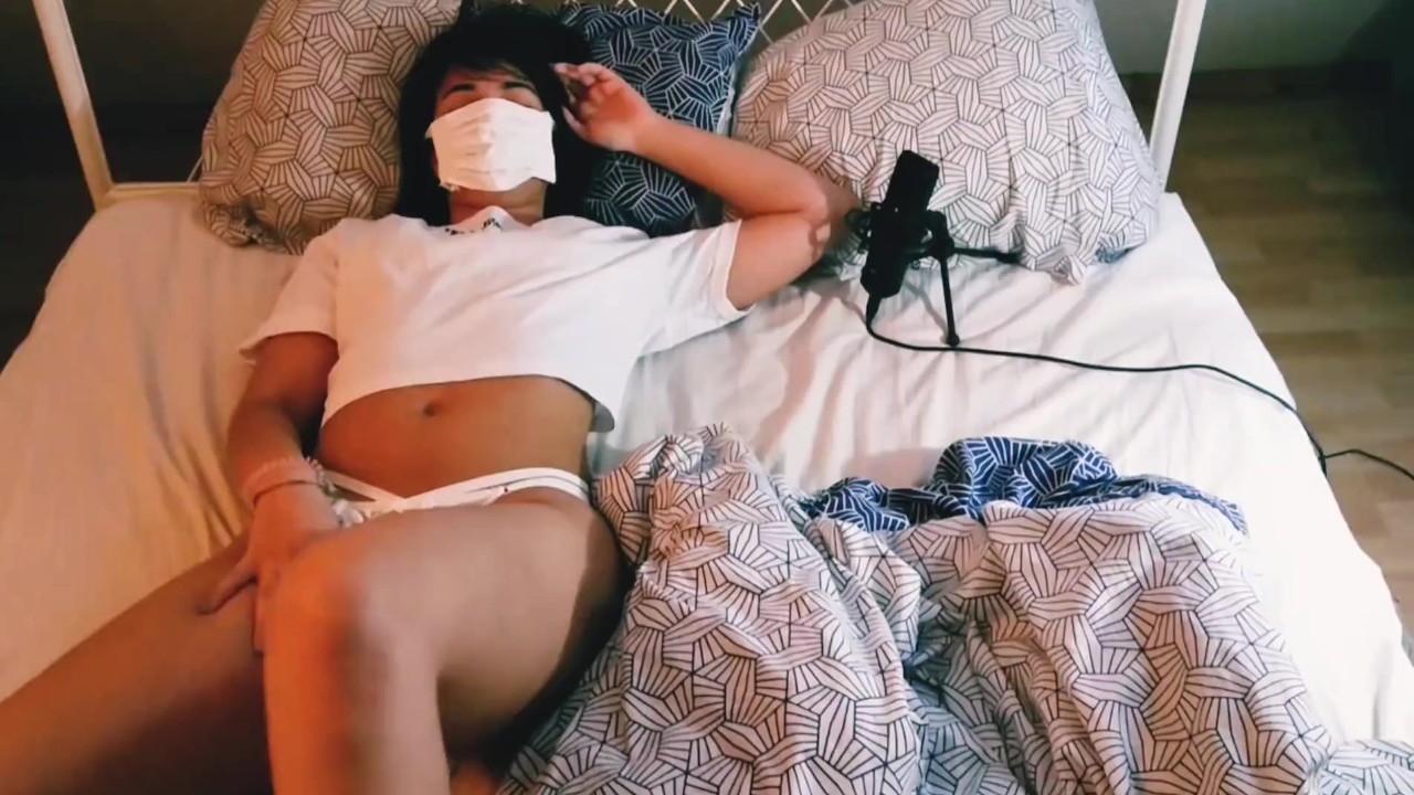Coronavirus : masturbation d'une latina en confinement - Orgasme ASMR