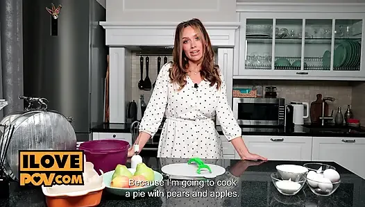 Screwing your pornstar GF Luxury Girl during cooking demo