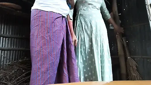 Desi Local Bhabhi and Devar Hot Outdoor Sex Video, Indian Local Beautiful Girl Xxx Video