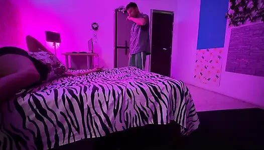 A visit to her friend's apartment ends intensely. episode one
