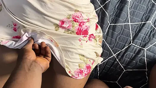 African Ebony wears no panties when I entered her room