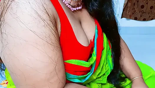 My stepmother came to me to fuck me wearing a new saree, so I fucked her as I wanted.